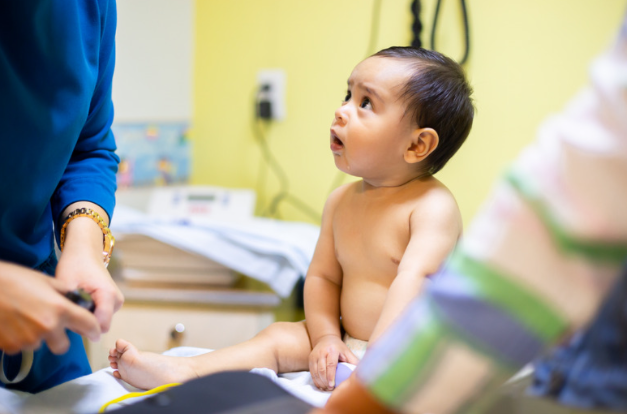 Karakter bayi bulan Mei, Kepribadian bayi berdasarkan bulan lahir, Bayi cerewet dan ekspresif, Tips mengasuh bayi keras kepala, Permainan sensorik untuk bayi, Tumbuh kembang bayi Mei, Parenting ibu muda